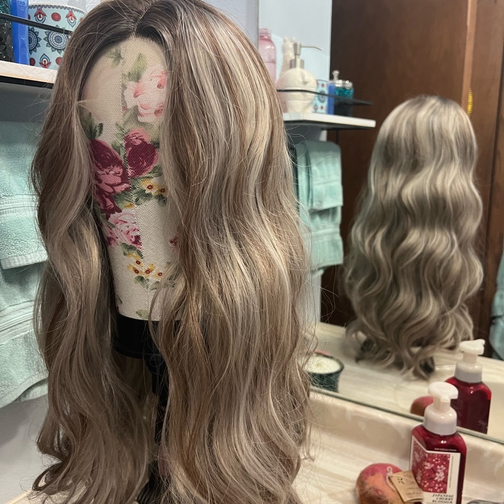 NWT Chloe Imstyle ash brown with highlight darkroot T-part lace front wig